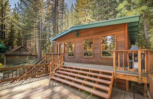 Country Club Estates House | Fantastic Home In Woods With Hot Tub!