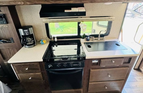 Exeter House | Fantastic Little RV with AC in charming Exeter