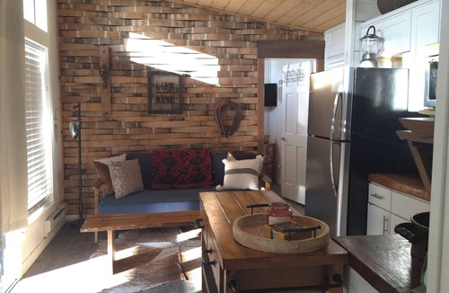 Hollister Cabin | Farm, National Parks, The Pinnacles, Hollister Hills & Longhorns dogs welcome