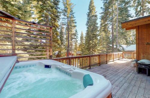 Tahoe Vista House | Fawn Lodge