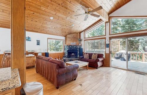 Tahoe Vista House | Fawn Lodge