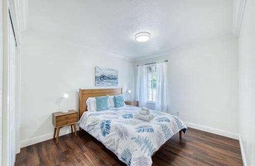 Fresno Apartment | Fig Garden 4BR House W Pool