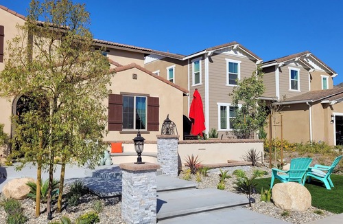 Sun City House | Five-bedroom vacation home located eight minutes from the Menifee Lakes Golf.
