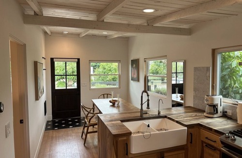 Arroyo Grande House | Flora Farm Cottage | Hot Tub, Creek & Fresh Eggs