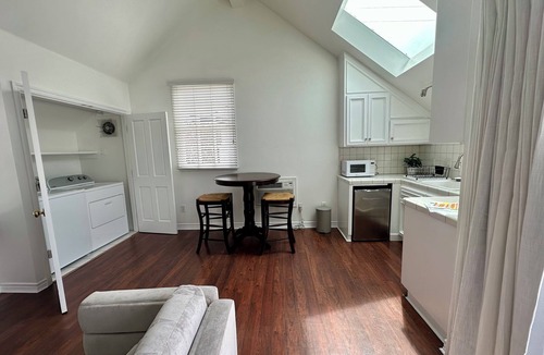 Corona del Mar House | Flower Streets Gem