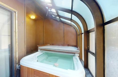 Mammoth Lakes Apartment | Forest Creek 22
