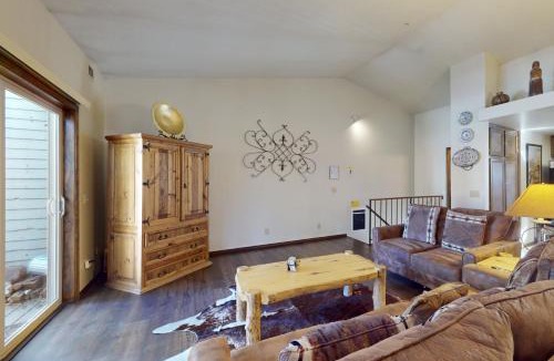 Mammoth Lakes Apartment | Forest Creek 22