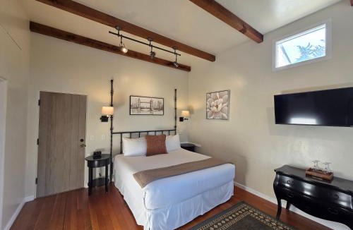 Southeast Carmel Cabin | Forest Lodge