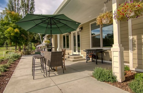 Groveland House | Fountain Fairway Lodge