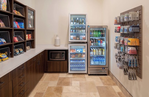 Scotts Valley Hotel | Four Points by Sheraton Santa Cruz Scotts Valley