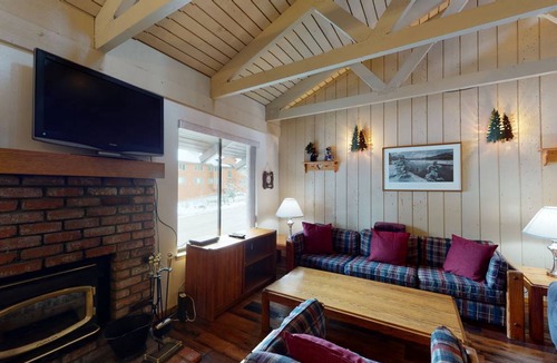 Mammoth Lakes Condo | Four Season Mammoth Escape - Seasons Four 194-Spacious 2 bedroom+Loft condo