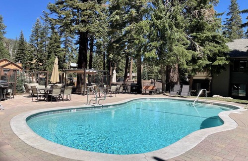 Mammoth Lakes Condo | Four Season Mammoth Escape - Seasons Four 194-Spacious 2 bedroom+Loft condo