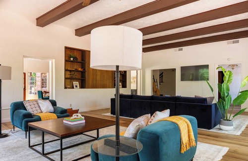 Roosevelt Villa | Fox Manor the Ultimate Fresno Getaway