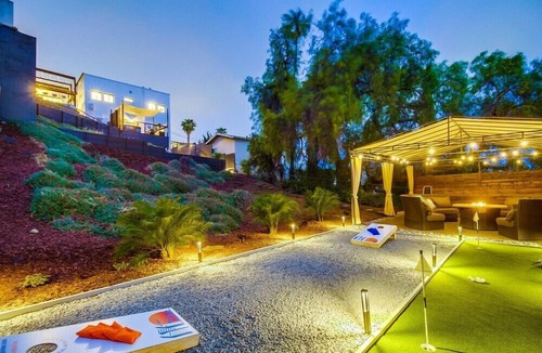 Middletown House | Free Beach Gear | Games, Hot Tub & Harbor Views