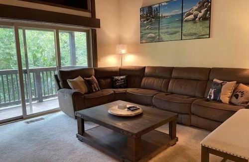 Lake Forest Condo | Fresh Tahoe City Mountain Condo, Office, Boat Ramp