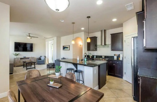 Clovis House | Fresno House| Garage| Copper Garden Retreat: 3/2!