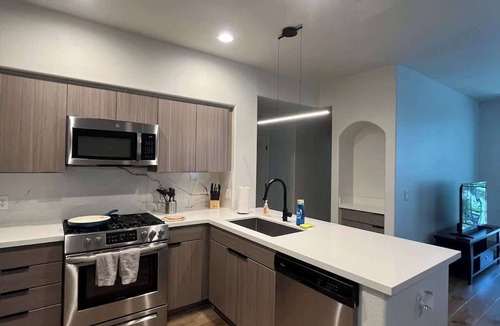 Mission Valley West Apartment | Fully Furnished 1BR Mission Valley w/Wi-Fi