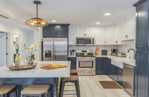 Hermosa Village House | Funtierland + Carnelian +wifi + Pool + Pet Friendly