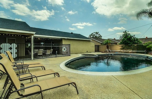 Hermosa Village House | Funtierland + The Pirate's Cove + Walk to Disney + Pool + Game Room