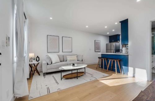 Sunnyvale West House | Furnished 1BR WiFi Parking Patio Desk