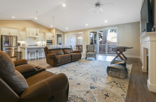 Arroyo Grande House | Furnished 2 bed, 1.5 bath, 2 car garage with EV charger all utilities included