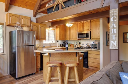Mi-Wuk Village Cabin | Furnished Deck: High Sierra Cabin in Twain Harte!