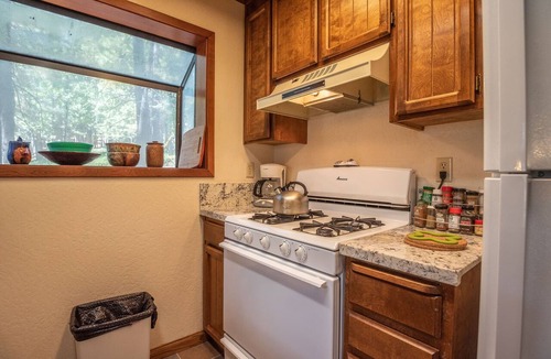 Arnold Ski Chalet | Garber Kiowa Retreat - Near Lakes & Rivers