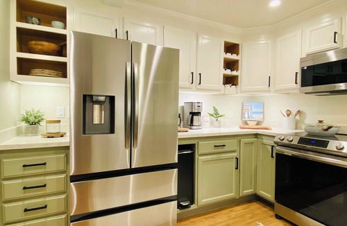 Upper East House | Garden Place Downtown near Arts & Theatre District