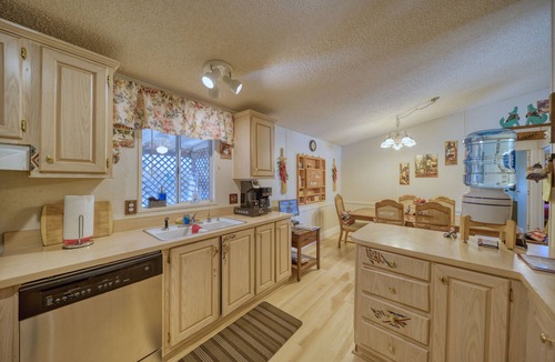 Pahrump House | Gate Way to Death Valley-50 mg WI-FI License # STR-25-28 - Full Fenced 2.5 acres