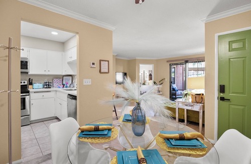 Rancho Cucamonga Condo | Gated 2 Bedroom condo with POOL & JACUZZI