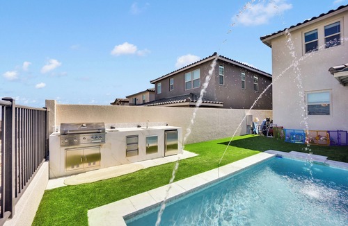Las Vegas House | Gated - Luxury Pool/Spa Summerlin - Red Rocks