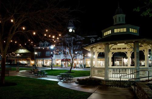Copperopolis Hotel | Gateway Hotel, Trademark Collection by Wyndham
