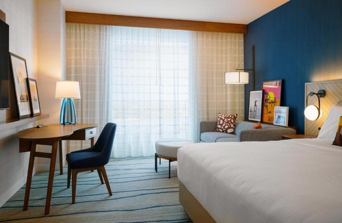Lincoln Acres Hotel | Gaylord Pacific Resort & Convention Center
