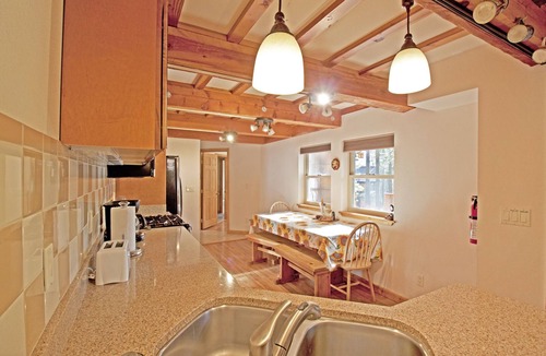 Sunnyside Cabin | Gelber's Cabin - 3 bedroom, 2.5 bath-Cozy Retreat Among the Pines