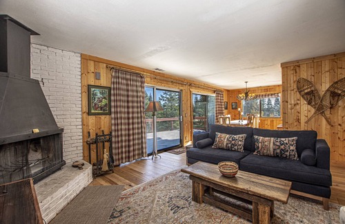 Tahoma House | Goetzl by Hauserman Rental Group