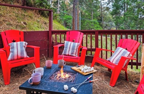 Groveland Cabin | Golf, lake, horses, pool, family, friendly in Yosemite—The Black Goose Resort!