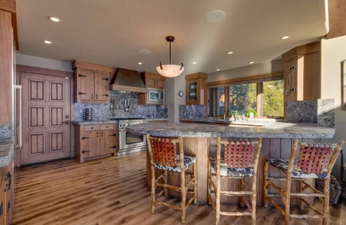 Crystal Bay House | Gonowabie Lodge - Crystal Bay Lakefront - TLUXP