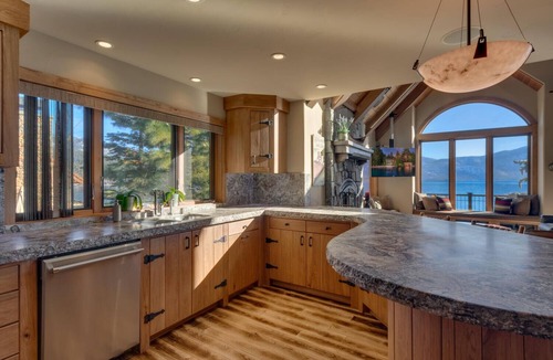 Crystal Bay House | Gonowabie Lodge - Crystal Bay Lakefront - TLUXP