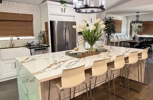 Silver Lakes Country Club House | Gorgeous 4-bedroom house that melts your stress away.
