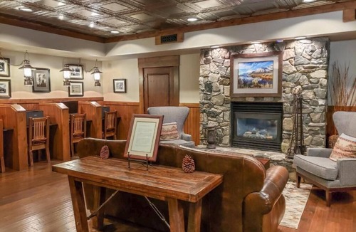 Genoa Resort | Gorgeous David Walley's Resort Studio Hotel Room. Stunning Views! Book Now!