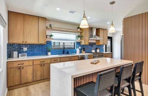 Atwater Village House | Gorgeous House W/Pool, Fire Pit, & Pool Table!