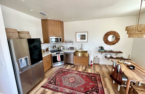 Lakeport Apartment | Gorgeous Lakeview Apartment in Heart of Town