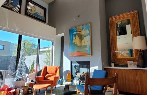 Baristo House | Gorgeous Modern Townhouse, Central Location, Walk to Everything. Yet quiet.