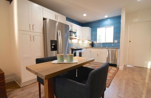 Laguna Beach Apartment | Gorgeous Remodel- Steps to the Beach, Short Walk to Everything! Garage included