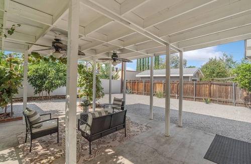 South Redlands House | Gorgeous South Redlands, CA 3 bed 2 bath Midcentury Modern!