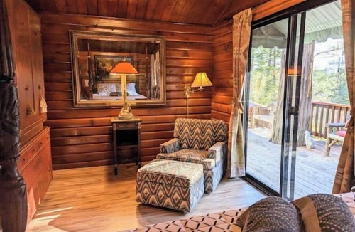 Groveland House | Grand View near Yosemite