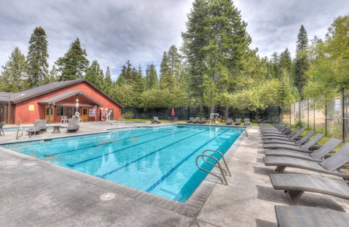 Tahoe Woods House | Granlibakken Retreat | Near Tahoe Beach!