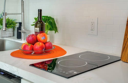 Manteca Apartment | Great for Digital Nomads! Convenient Manteca Apt