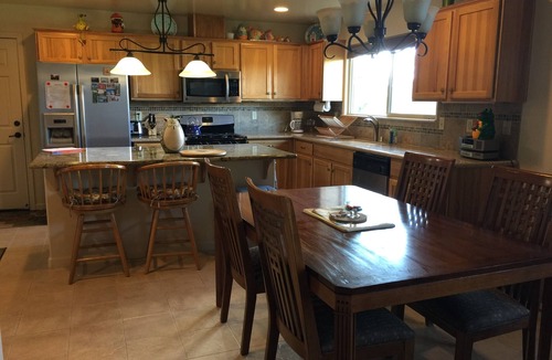 Coulterville House | GREAT MOUNTAIN CABIN WITH A PERSONAL TOUCH —Quiet,Quiet, Quiet.