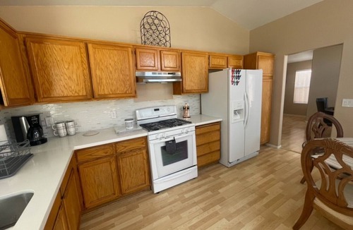 Summerlin House | GREAT SPECIALS! Pet Friendly & Stay Free, 3-Bedrooms, and 13 min to The Strip!